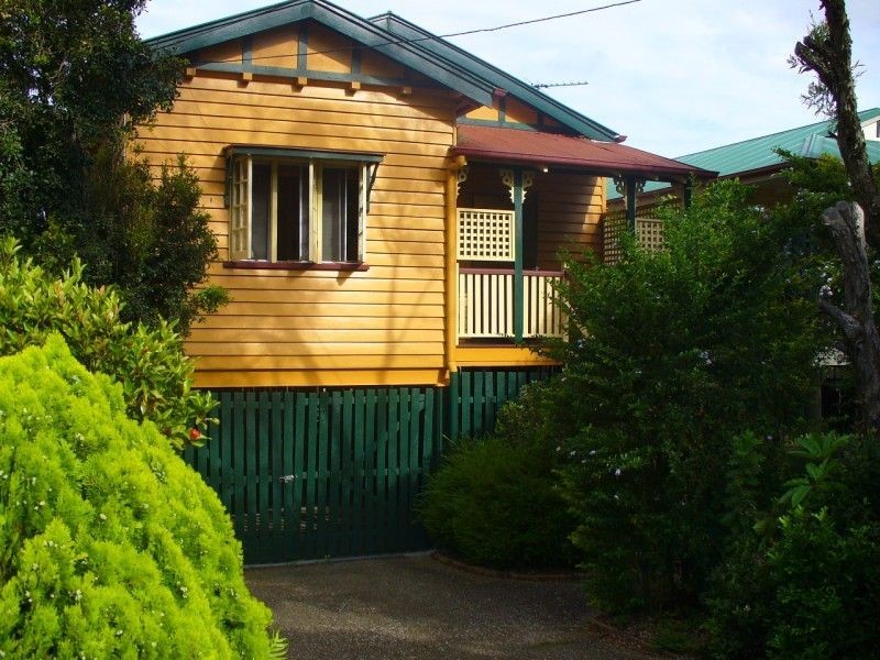 75 Lanham Ave, Grange QLD 4051