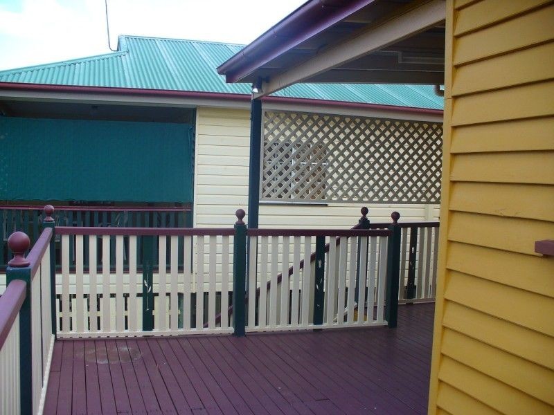 75 Lanham Ave, Grange QLD 4051