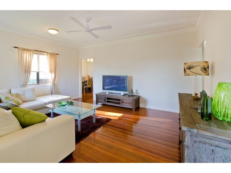 26 Watcombe Street, Wavell Heights QLD 4012