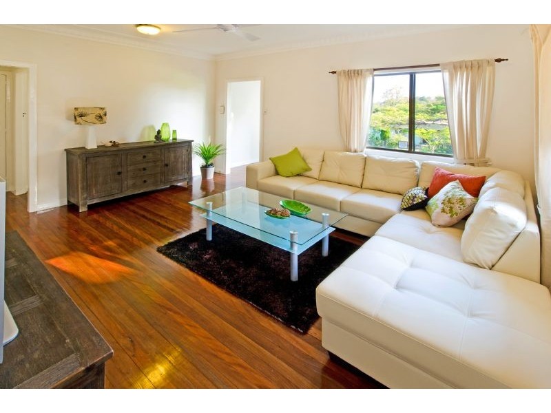 26 Watcombe Street, Wavell Heights QLD 4012