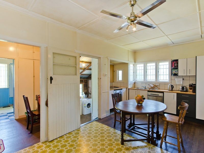 16 Paradise Street, Banyo QLD 4014