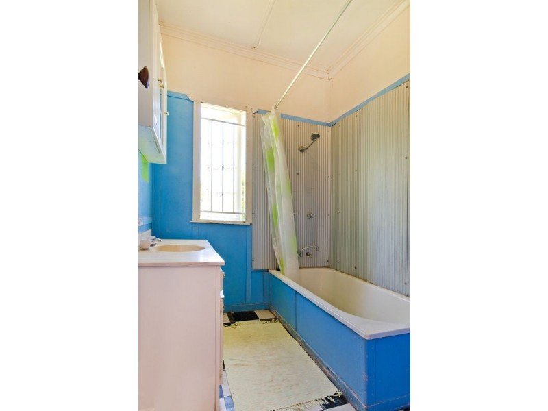 16 Paradise Street, Banyo QLD 4014