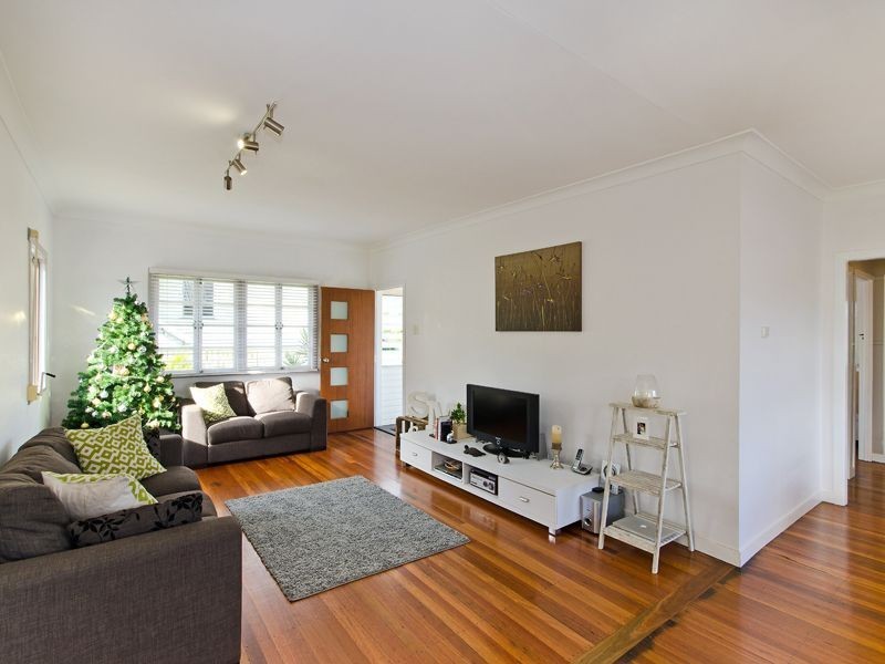 26 Newman Road, Wavell Heights QLD 4012