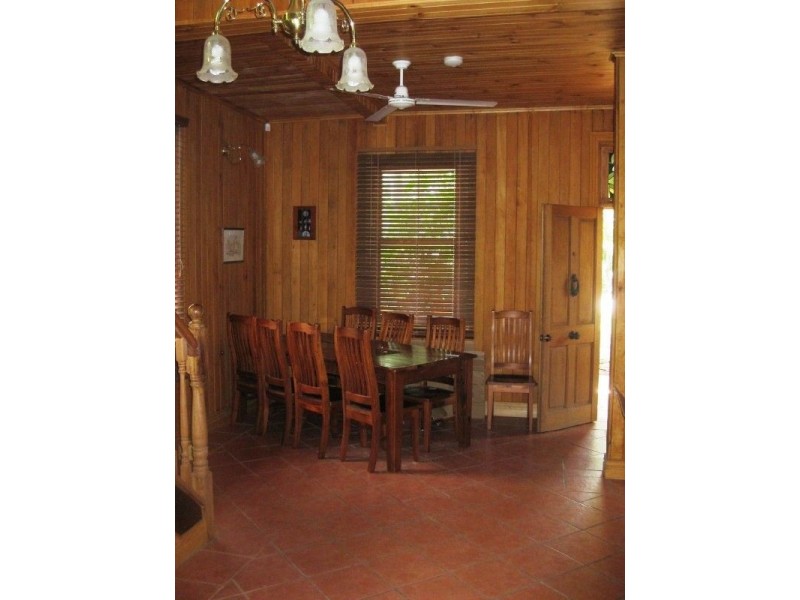 26 O’Quinn Street, Nudgee Beach QLD 4014