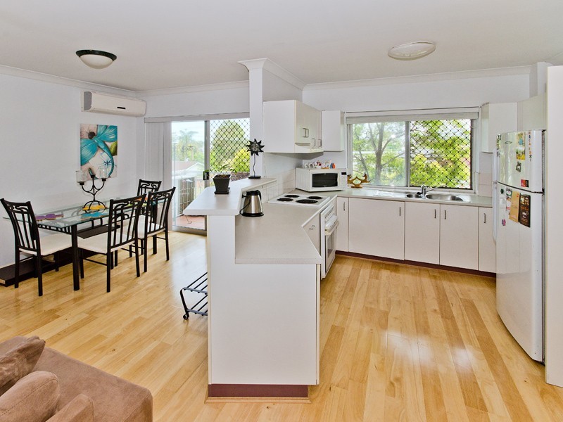 10/2 Surrey Street, Nundah QLD 4012