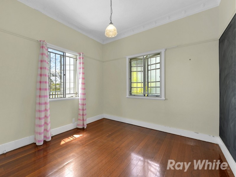 29 Ferres Street, Grange QLD 4051