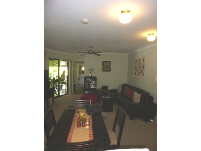 2/17 York Street, Nundah QLD 4012