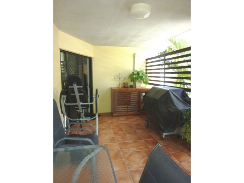 2/17 York Street, Nundah QLD 4012