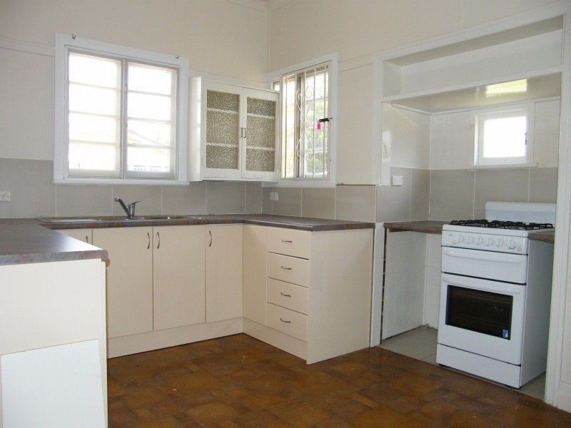 29 Leiper St, Stafford QLD 4053