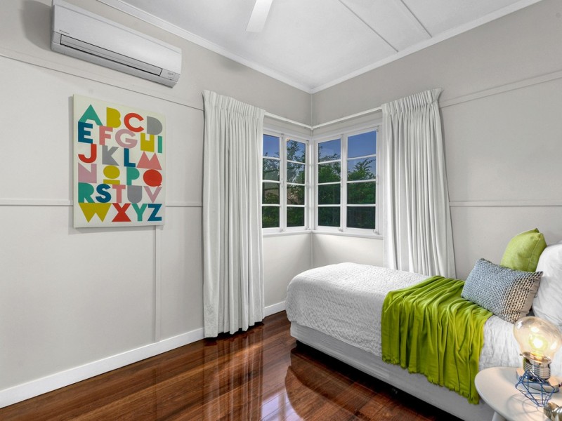 25 Maple Street, Wavell Heights QLD 4012