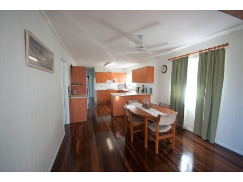 6 Lima Street, Nudgee Beach QLD 4014