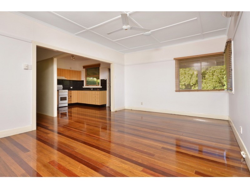 243 Shaw Road, Wavell Heights QLD 4012