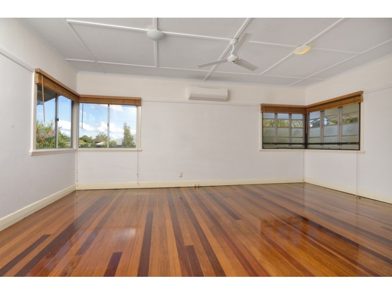 243 Shaw Road, Wavell Heights QLD 4012