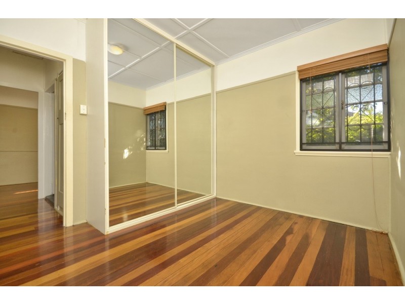 243 Shaw Road, Wavell Heights QLD 4012