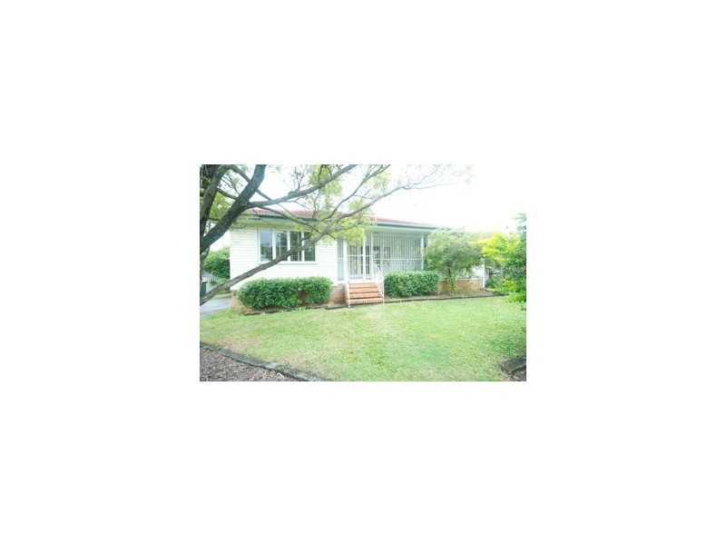 11 Strathdale Street, Aspley QLD 4034