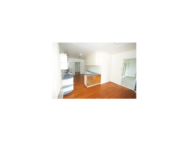 11 Strathdale Street, Aspley QLD 4034