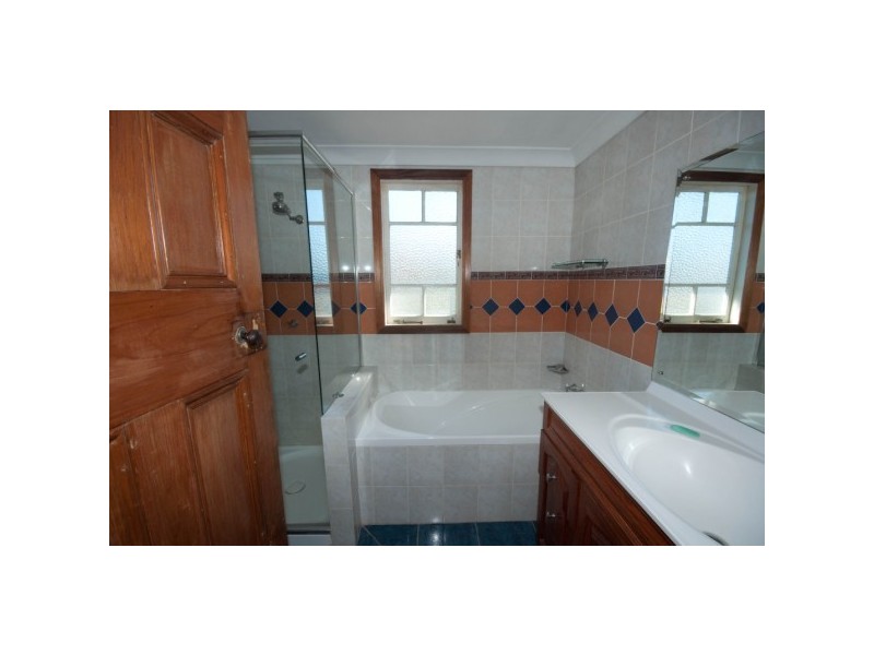 2 Maynard Street, Nundah QLD 4012