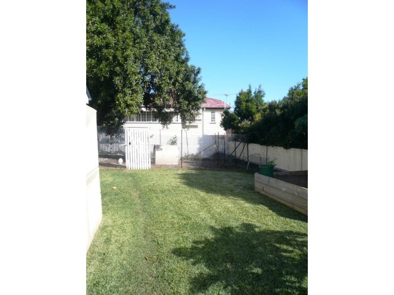 2 Lemnos Street, Nundah QLD 4012