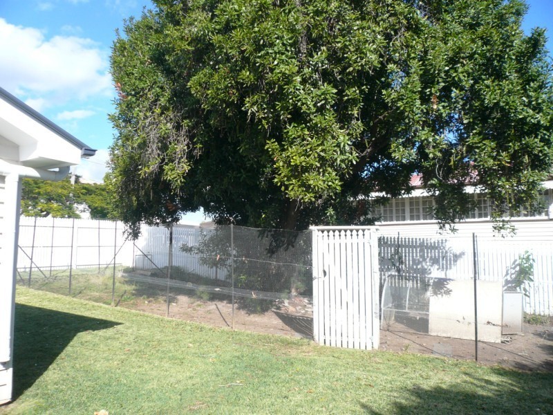 2 Lemnos Street, Nundah QLD 4012