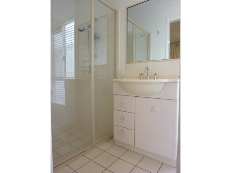 42 Glenside Street, Wavell Heights QLD 4012