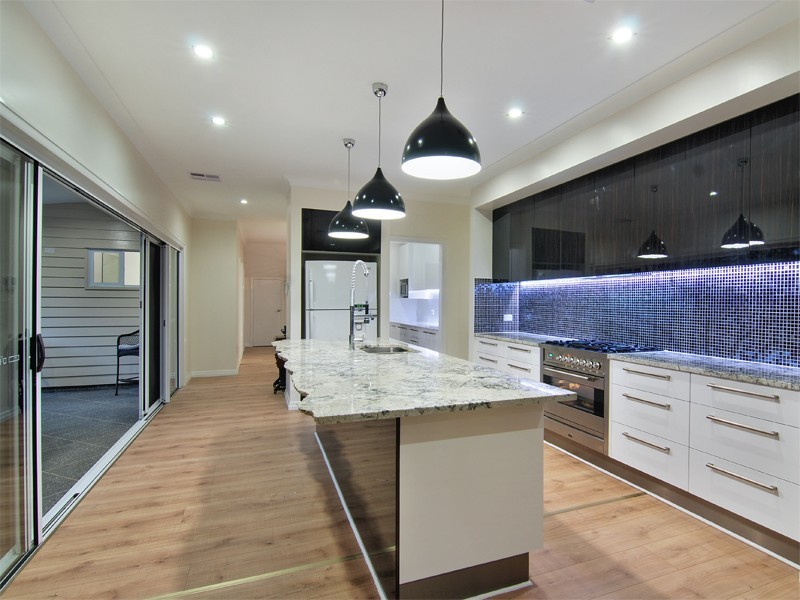 11 Bertha Street, Wooloowin QLD 4030
