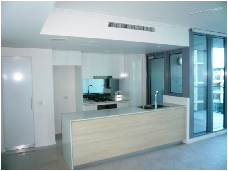 10706/8 Harbour Road, Hamilton QLD 4007