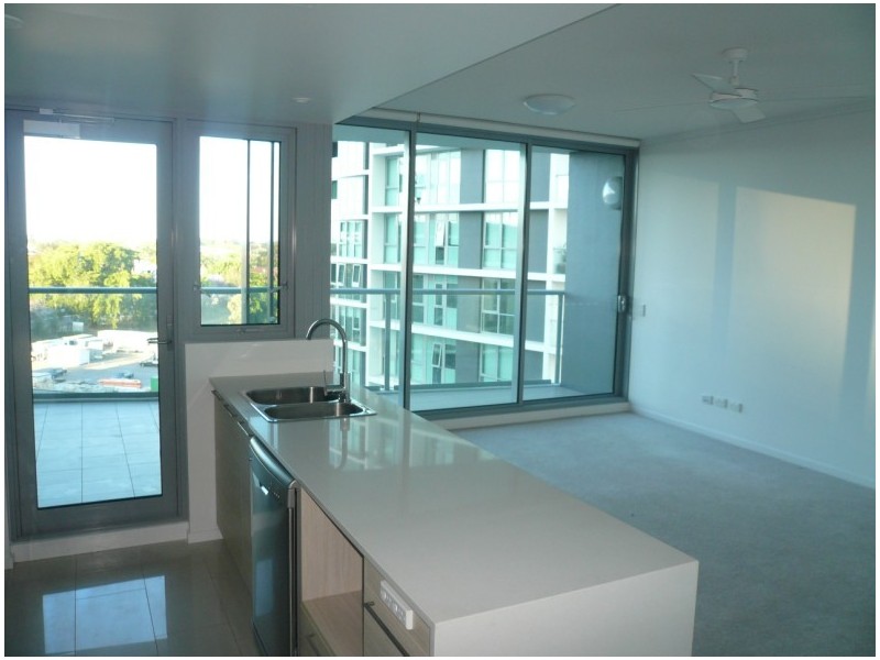 10706/8 Harbour Road, Hamilton QLD 4007