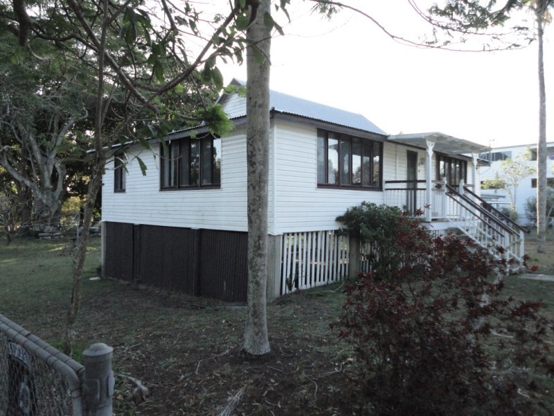 10 O’Quinn Street, Nudgee Beach QLD 4014