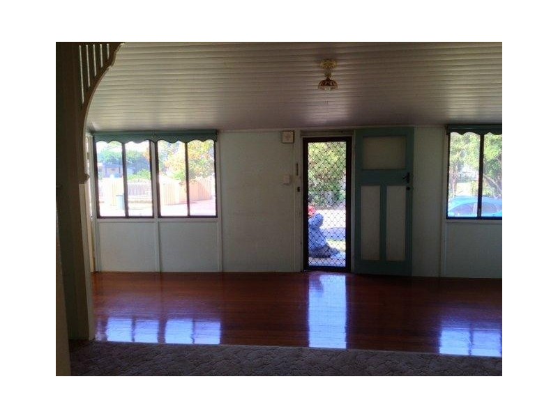 10 O’Quinn Street, Nudgee Beach QLD 4014