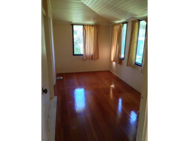 10 O’Quinn Street, Nudgee Beach QLD 4014