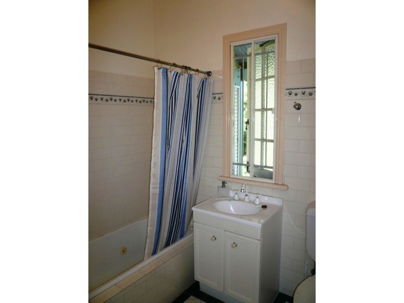 10 Calvert Street, Nundah QLD 4012