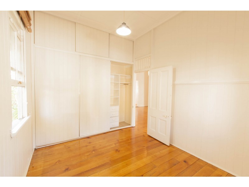 10 Dawson Street, Wooloowin QLD 4030