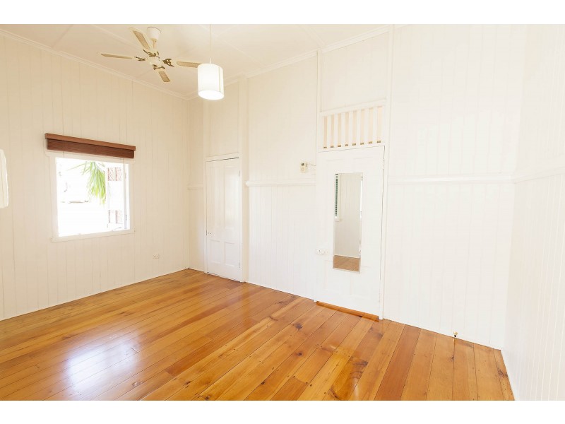 10 Dawson Street, Wooloowin QLD 4030