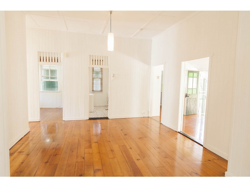 10 Dawson Street, Wooloowin QLD 4030