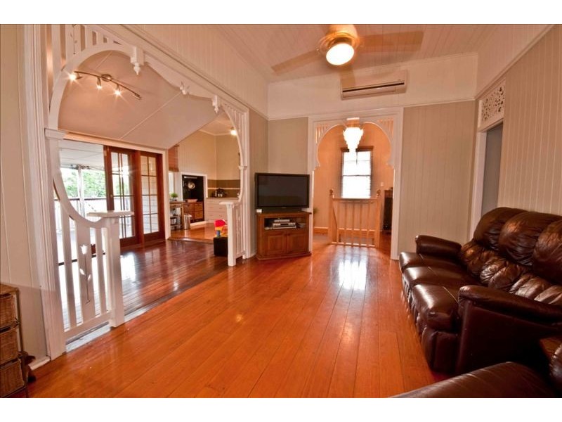 10 Jeffcott Street, Wavell Heights QLD 4012