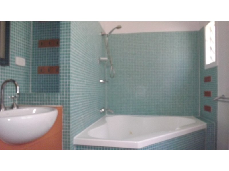 2 Thirteenth Avenue, Kedron QLD 4031