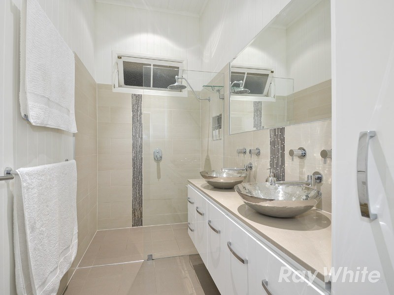 15 HENCHMAN STREET, Nundah QLD 4012