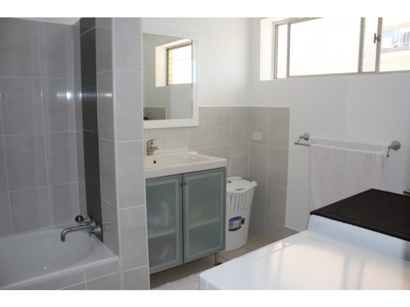 3/125 Flower Street, Northgate QLD 4013