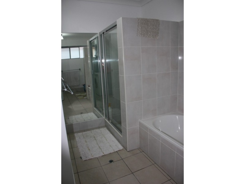 3/125 Flower Street, Northgate QLD 4013