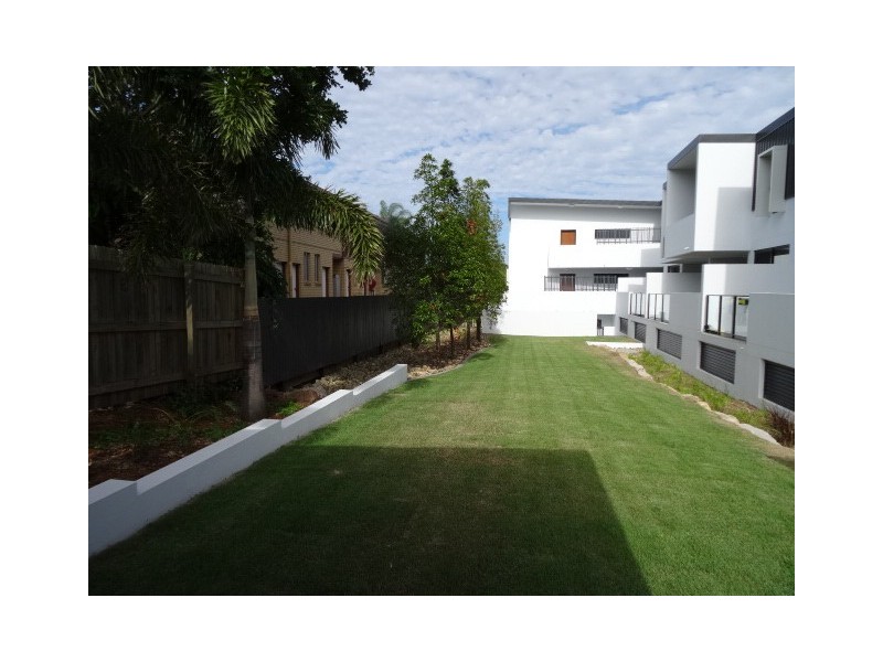 10/8 Windsor Street, Nundah QLD 4012