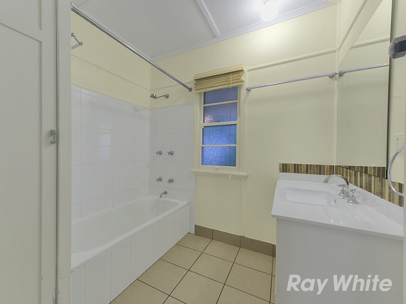 62 Paul Street, Brighton QLD 4017