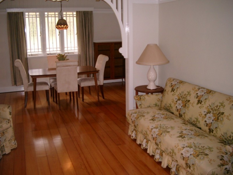 3 Lanham Crescent, Newmarket QLD 4051