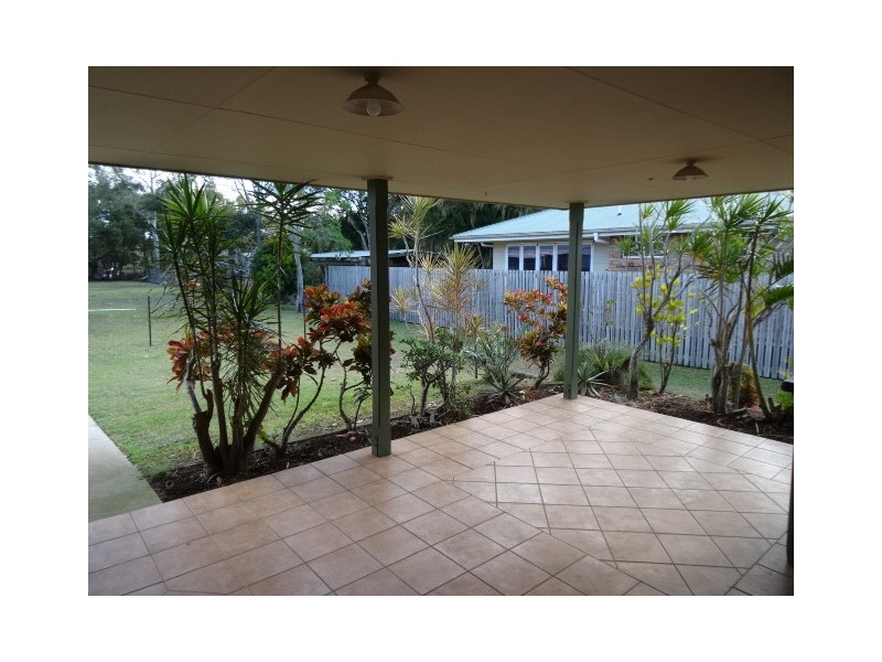 10 Lima Street, Nudgee Beach QLD 4014