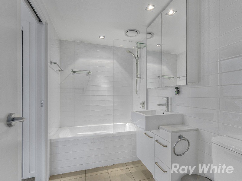 308/23 Parkland St, Nundah QLD 4012