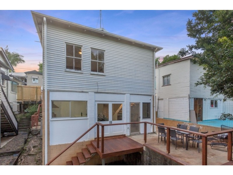 17 Confederate Street, Red Hill QLD 4059