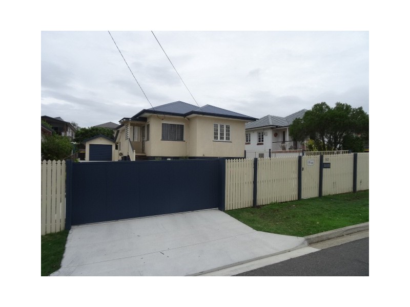 52 Miller Street, Chermside QLD 4032