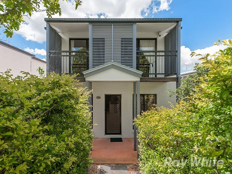 1/69 Erneton Street, Newmarket QLD 4051