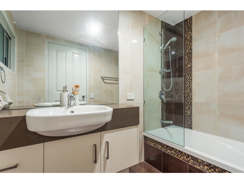 107 ROSE STREET, Wooloowin QLD 4030