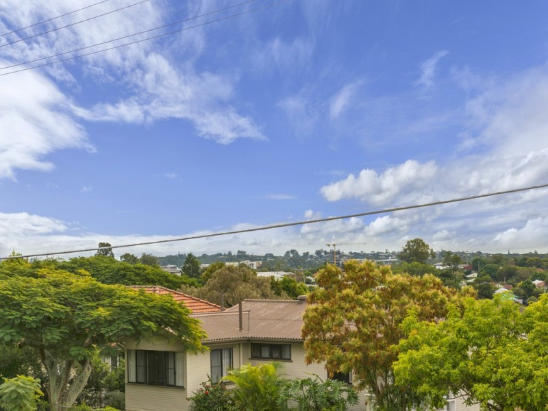 32 Highcrest Avenue, Wavell Heights QLD 4012