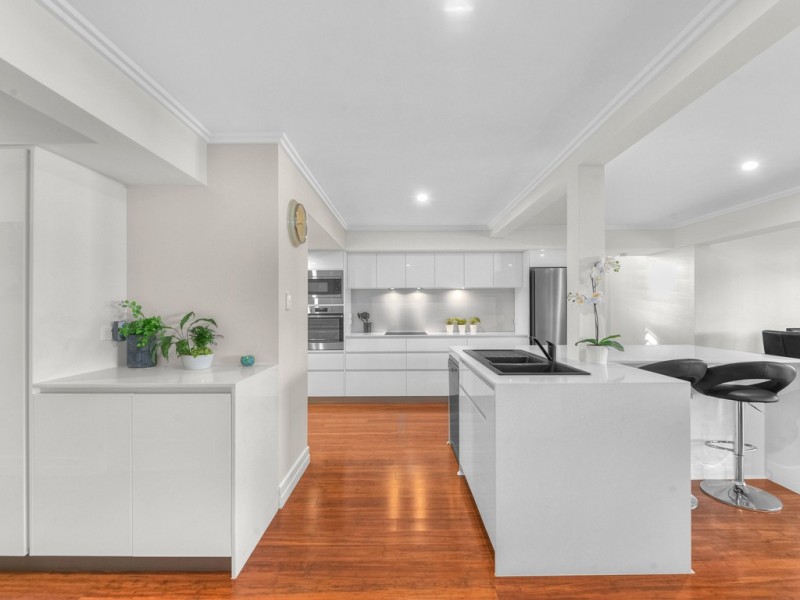 32 Highcrest Avenue, Wavell Heights QLD 4012